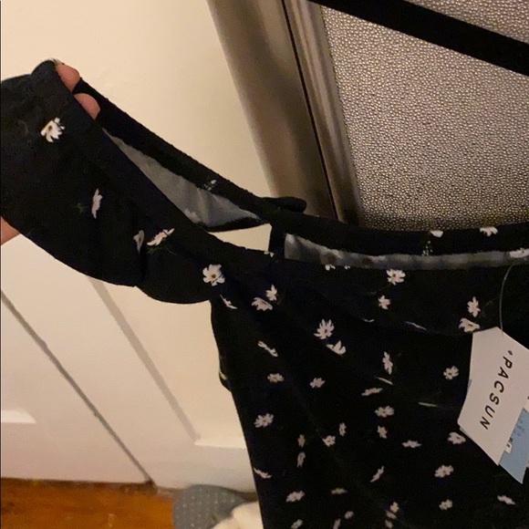 PacSun Off the Shoulder Top NWT - Picture 4 of 4